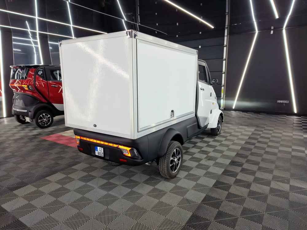 electric sports car wholesale price